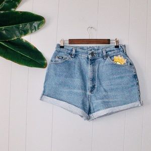 •LEE• High Waisted Sun Patch Cuff Shorts